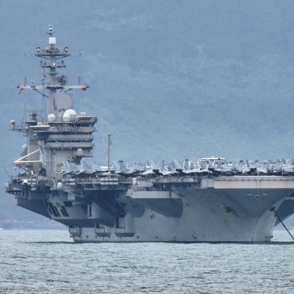 US sends two aircraft carriers to South China Sea