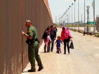 US to collect DNA samples from migrants
