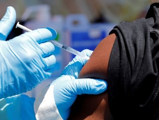 Volunteers test first coronavirus vaccine in US