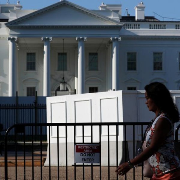 White House plans to supply more coronavirus aid