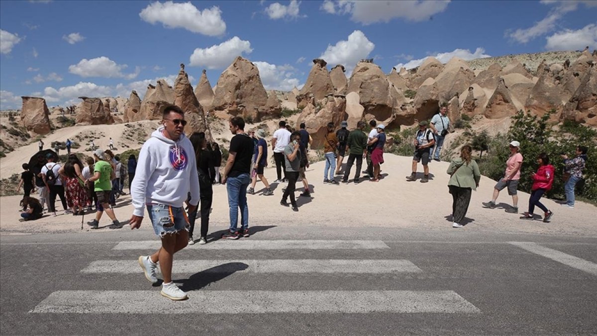 World-renowned Cappadocia hosts 1 million tourists in 5 months