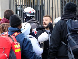 Yellow vest demonstrator injured by grenade