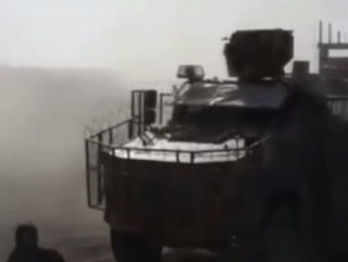 YPG supporters attack Russian army vehicles